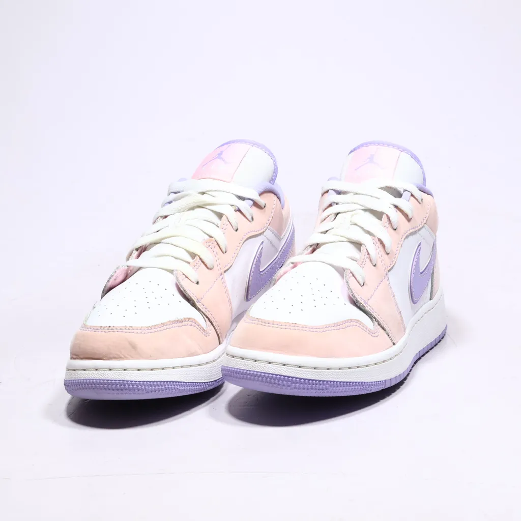 Air Jordan 1 Low Se Low-Top Sneakers Leather White Color For Women