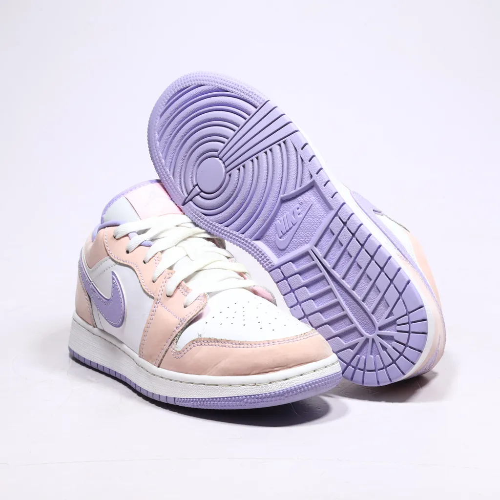 Air Jordan 1 Low Se Low-Top Sneakers Leather White Color For Women