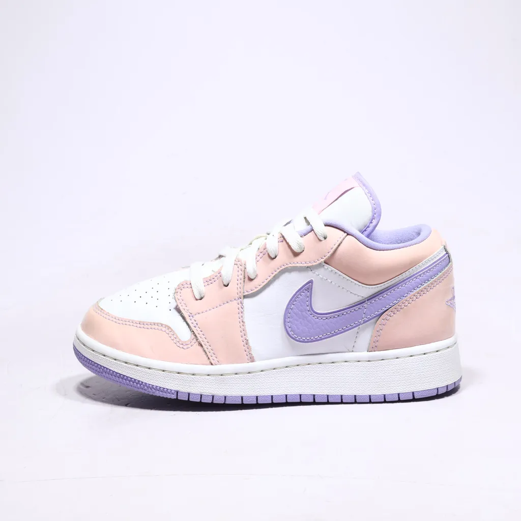 Air Jordan 1 Low Se Low-Top Sneakers Leather White Color For Women