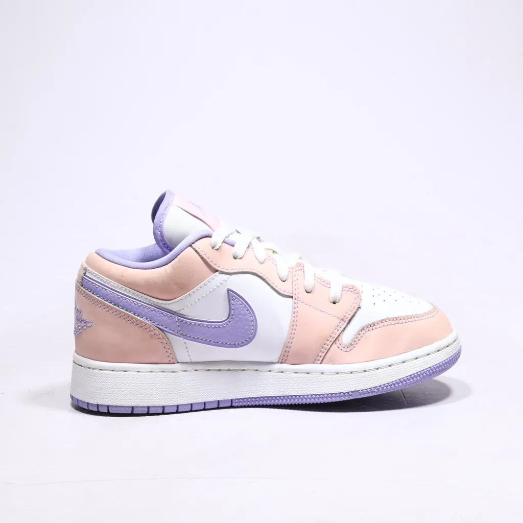 Air Jordan 1 Low Se Low-Top Sneakers Leather White Color For Women