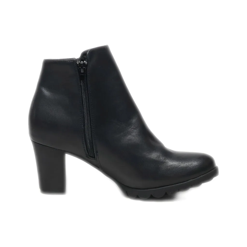 Armando Ankle Boots Leather Black Colour For Women
