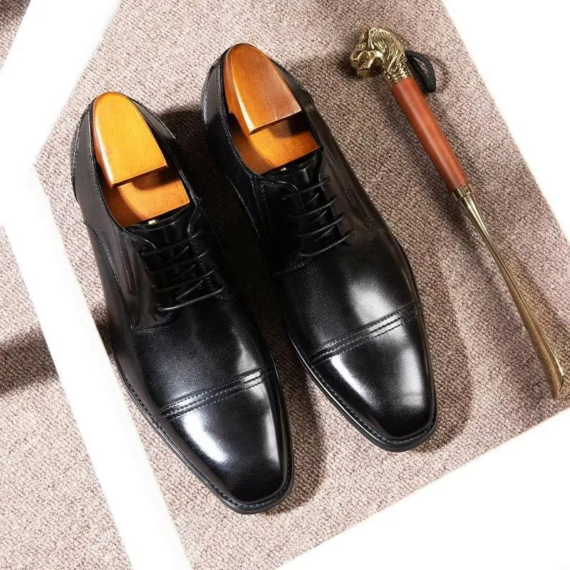 Diamoré Timeless Lace-Up Elegance