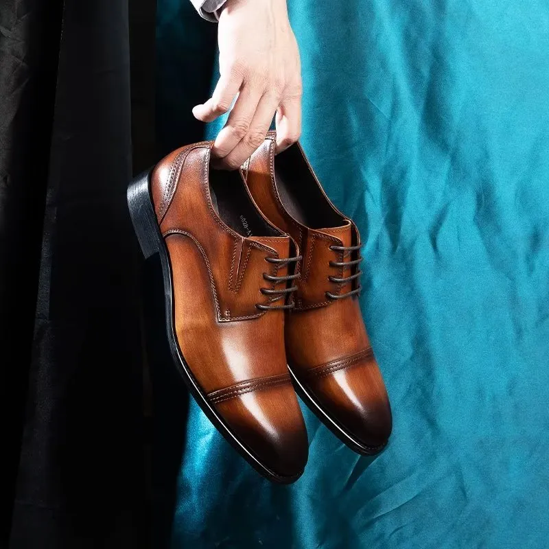Diamoré Timeless Lace-Up Elegance