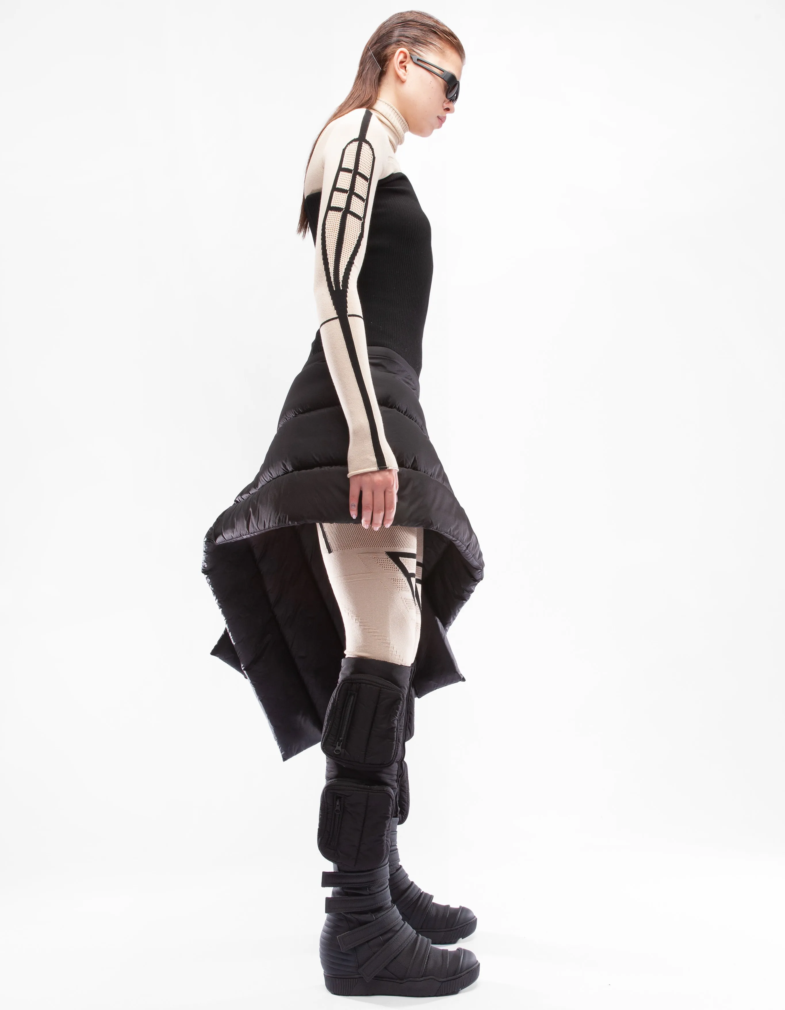 DRESS CUT OUT TIMELESS