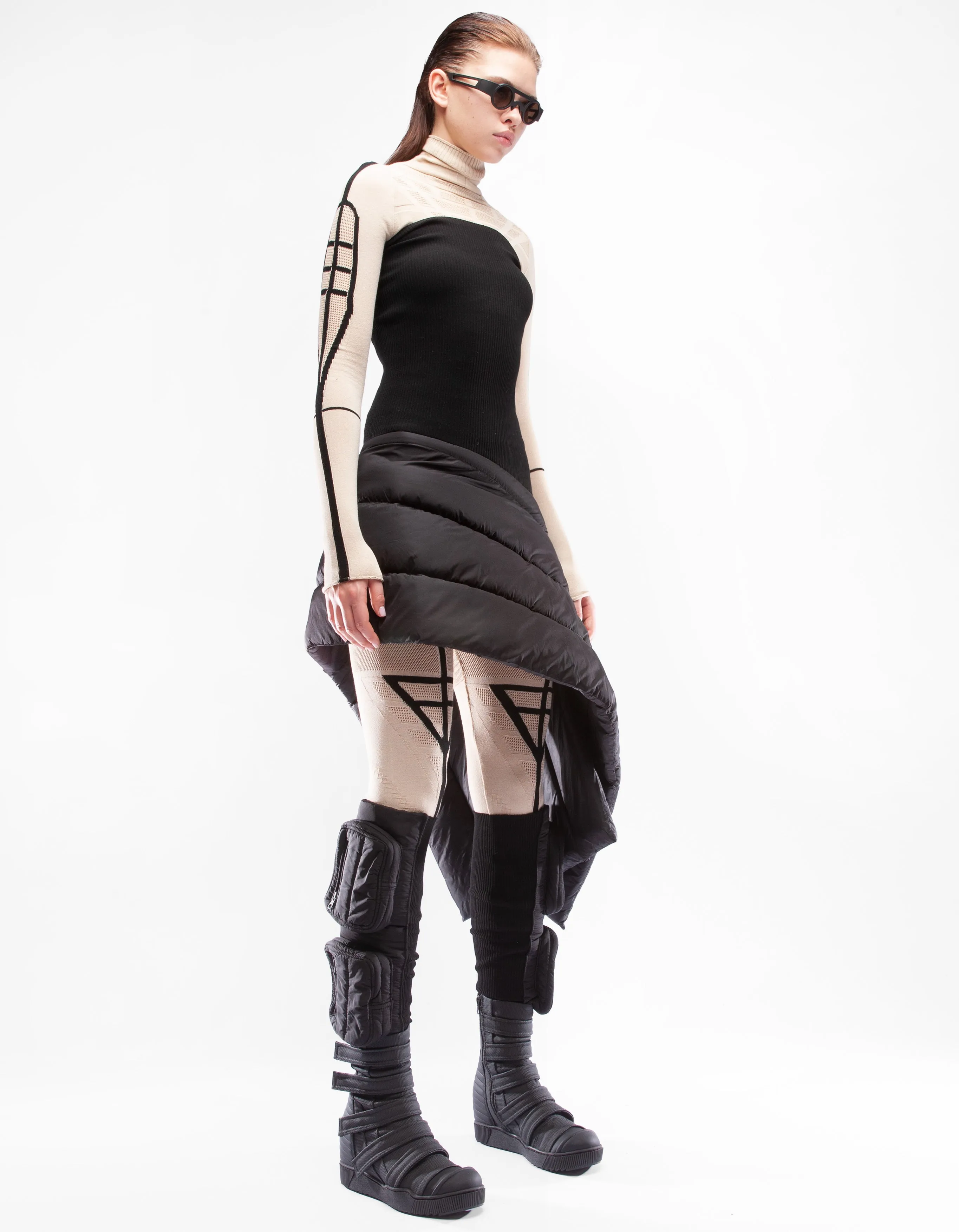 DRESS CUT OUT TIMELESS