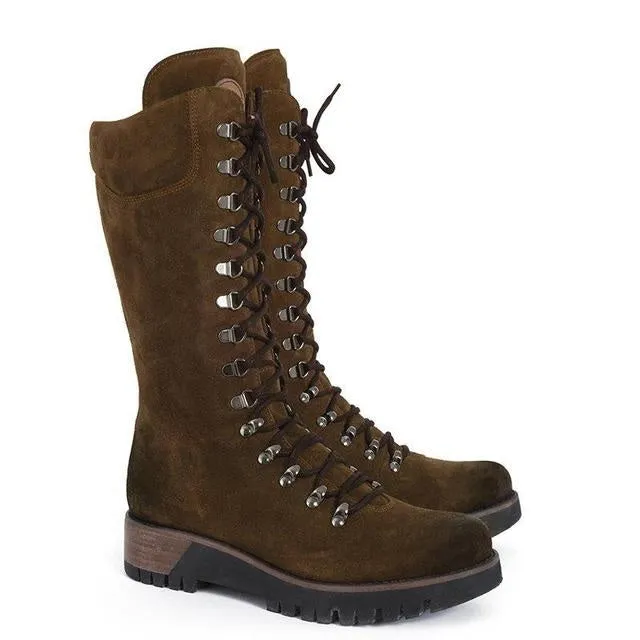 Fashionable supportive orthopedic footwear
