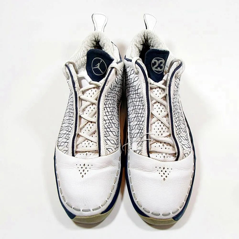 NIKE JORDAN