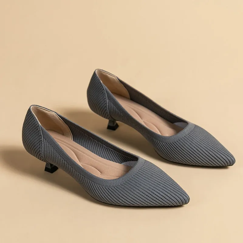 Ribbed Upper Basic Kitten Heel Pumps